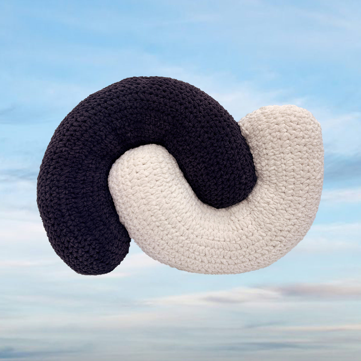 Crescent curl